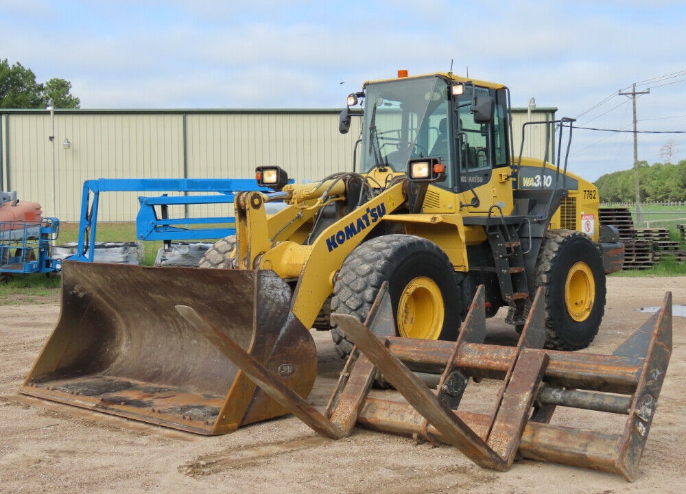 2014 Komatsu WA380-7 Articulated Wheel Loader Aux Hyd Q/C Cab A/C Diesel 69″ x 8″ Forks with 99″ Fork Carriage