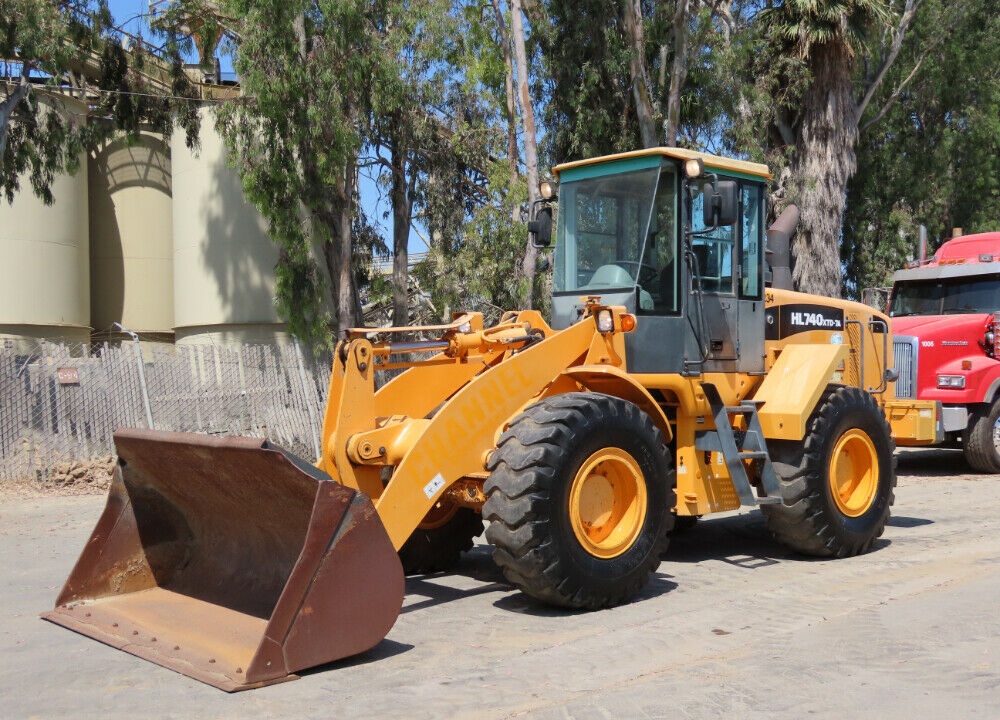 2007 Hyundai HL740XTD-7A Wheel Loader Tractor A/C Cab Cummins 2.7 Yard Tilt Steering Wheel