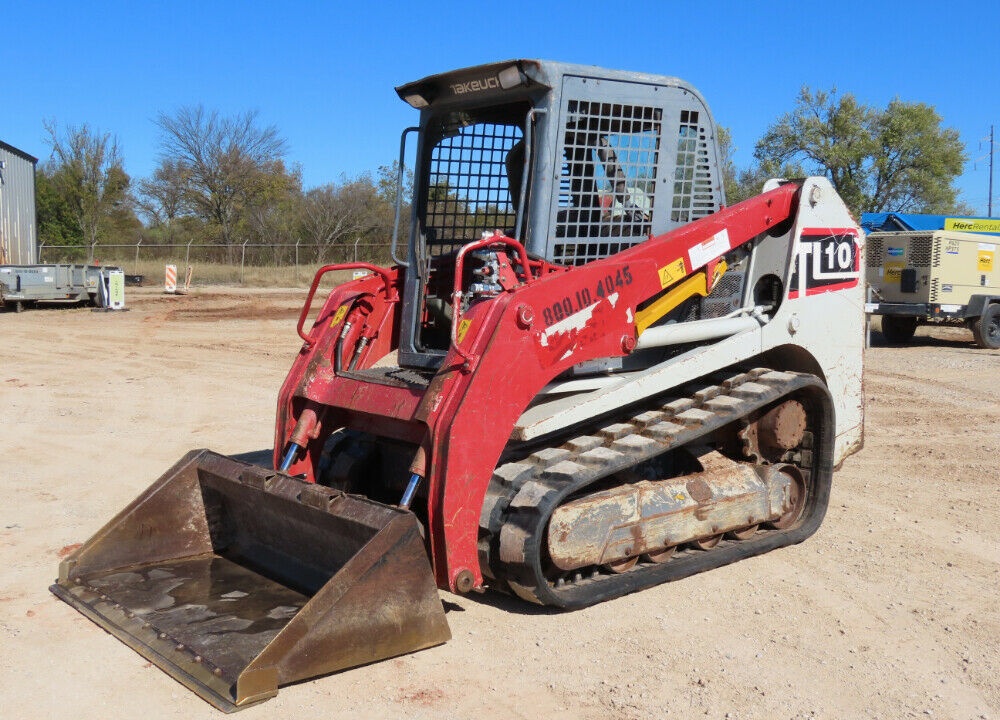 2016 Takeuchi TL10 Skid Steer Track Loader Cab Crawler Universal Quick Coupler