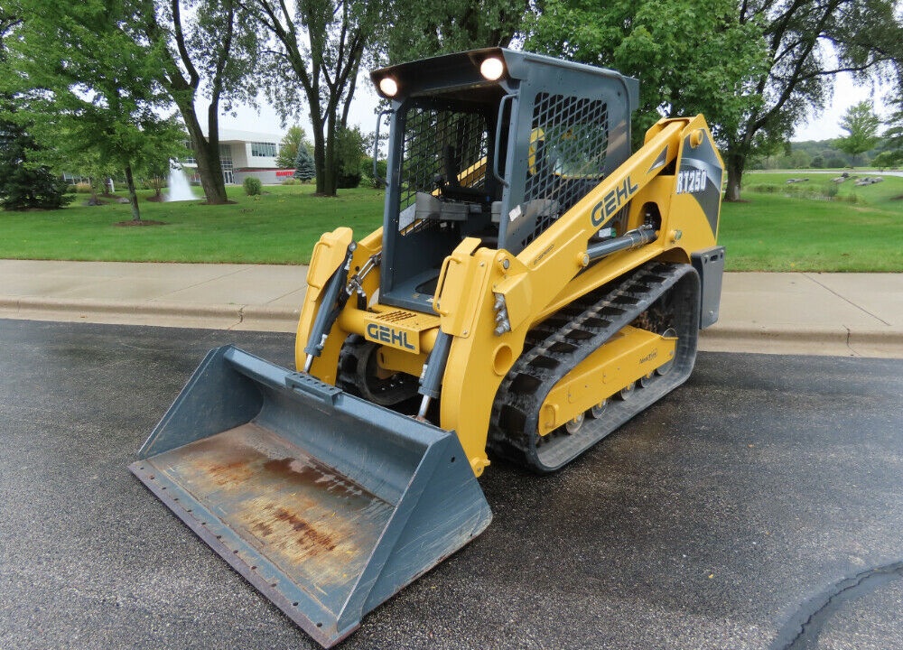 2016 Gehl RT250 Skid Steer Track Loader Aux Hyd Crawler Deutz Low Hours Counter Weight Package