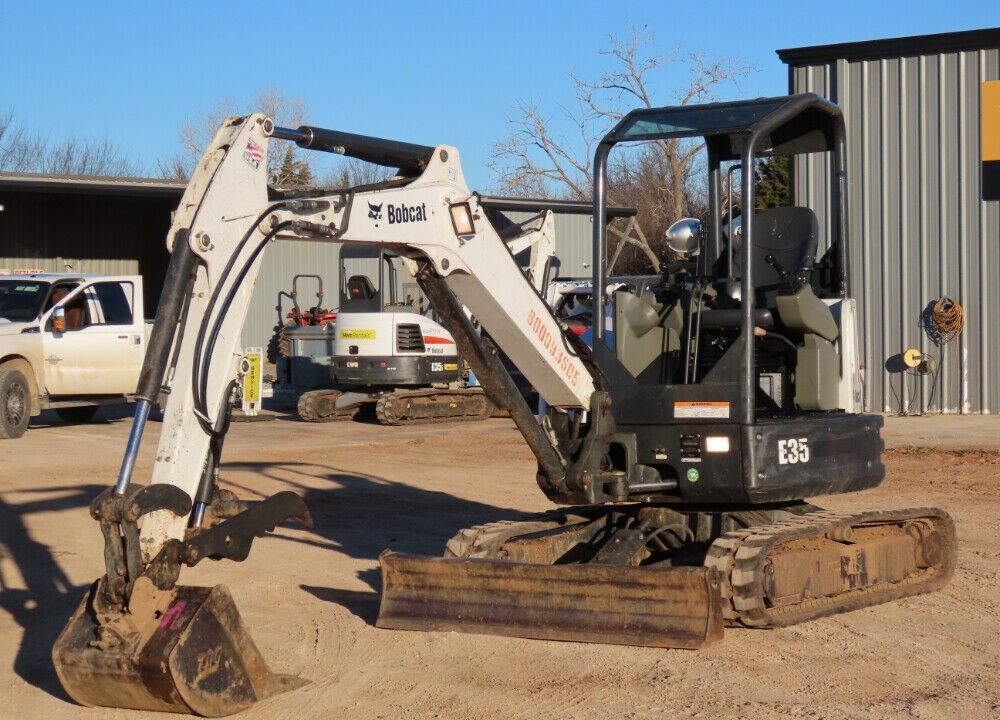 2016 Bobcat E35 Mini Excavator Hydraulic Thumb Dozer Blade Aux Hyd Travel Alarm