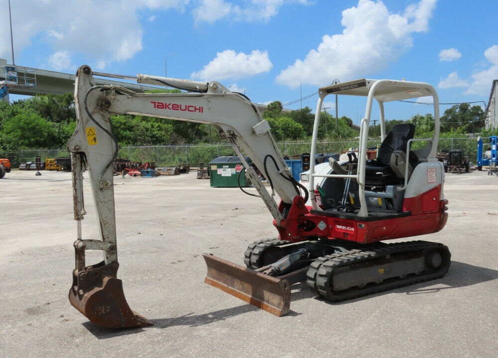 2015 Takeuchi TB240 Mini Excavator Backhoe Compact Open Cab 8,000 lbs Two-Speed Travel