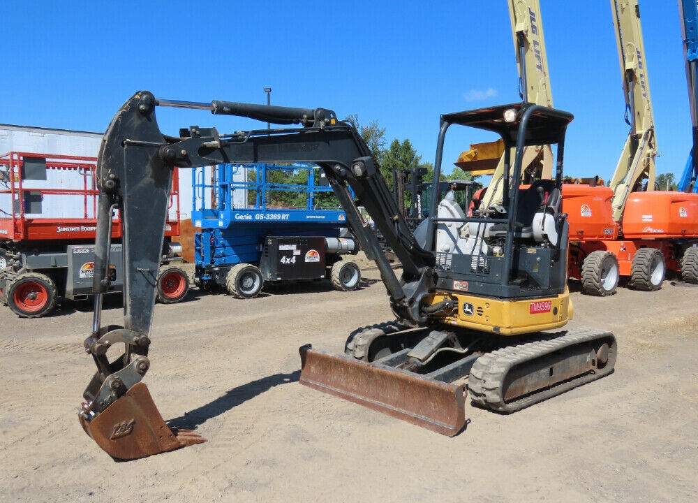 2014 John Deere 35G Mini Excavator Tractor Aux Hyd Q/C Backfill Blade Two Speed Travel