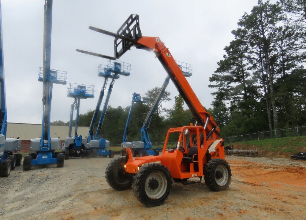 2011 Skytrak 8042 8,000 lbs Telescopic Reach Forklift Telehandler 3 Way Selectable Steering – Crab, 2 Wheel, 4 Wheel