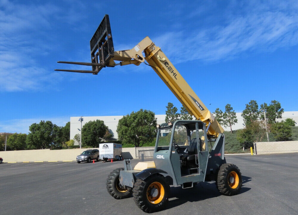 2011 Gehl RS6-34 34′ 6,000 lbs Telescopic Reach Forklift Telehandler Hydraulic Chassis Tilt