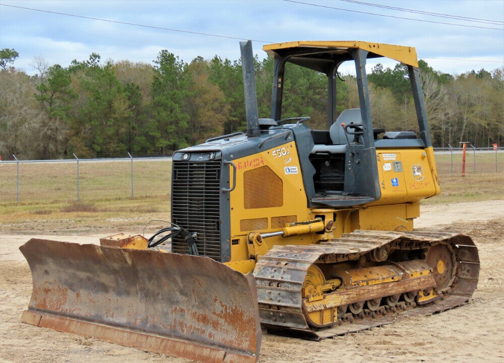 2011 John Deere 550J LT Crawler Dozer Tractor 121″ 6-Way Blade Diesel Pilot Controls