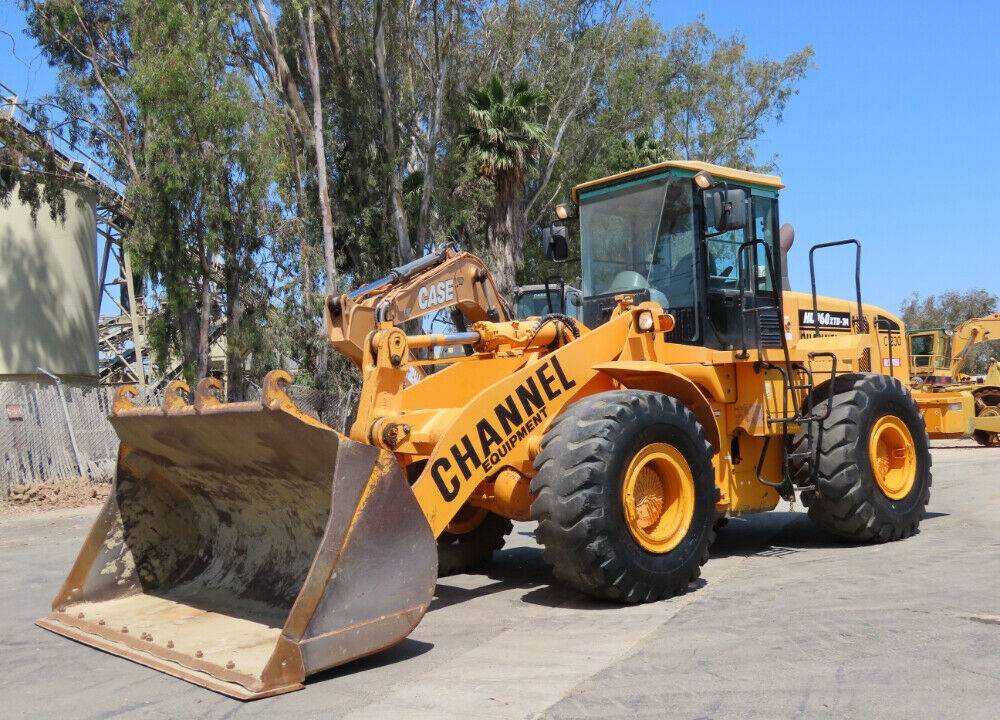 2007 Hyundai HL760XTD-7A Wheel Loader Tractor A/C Cab 115″ Bucket Rough Terrain Tires