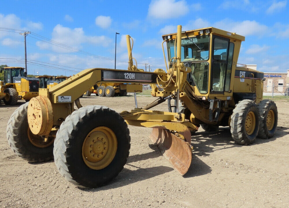 2006 Caterpillar 120H Motor Grader 14′ Moldboard Cab Tractor 3126 Diesel Front Wheel Tilt