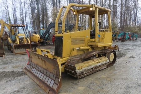 Caterpillar D4C Series III Crawler Dozer 106″ 6-Way Blade Tractor Cab Guarding