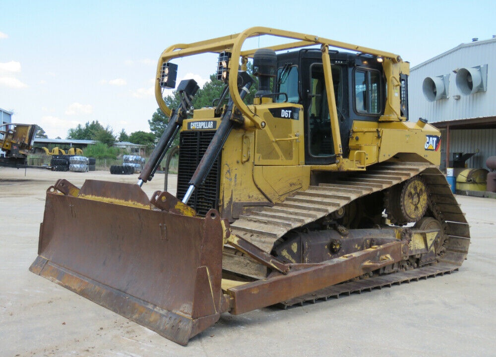 2011 Caterpillar D6T LGP Crawler Dozer Cab Tractor Blade Diesel Drawbar