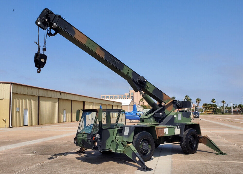 Terex LRT-110 7.5 Ton Rough Terrain Crane Truck Boom Cummins Cab US AMC 4×4 Operations – Selectable