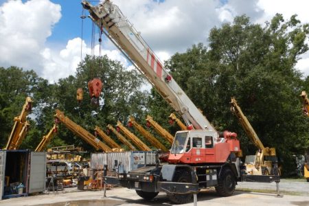 1995 Tadano TR-300E-2-00101 35 Ton Rough Terrain Crane 92′ Boom Cab Mobile Back-up Alarm