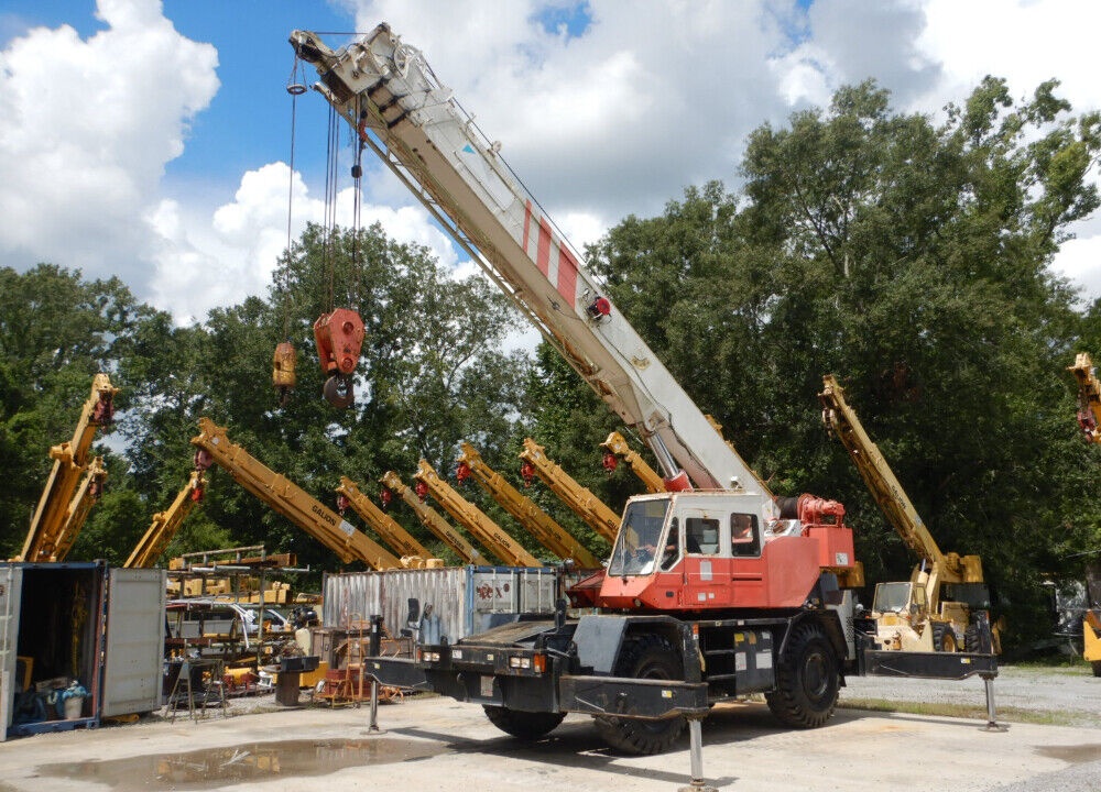 1995 Tadano TR-300E-2-00101 35 Ton Rough Terrain Crane 92′ Boom Cab Mobile Back-up Alarm