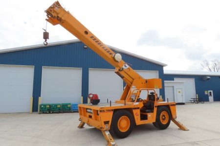 1990 Broderson IC-200-2B 15 Ton Carry Deck Crane 36′ Boom Cummins Diesel Jib