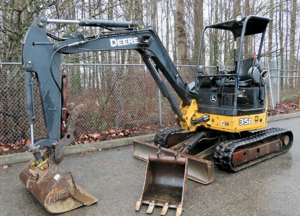 2006 John Deere 35D Mini Excavator Hydraulic Thumb Blade Q/C Blade Aux 12″ Rubber Tracks