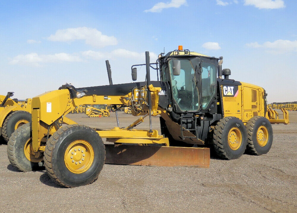 2013 Caterpillar 140M2 VHP Plus Motor Grader Ripper 12′ M/B A/C Tractor Power Steering