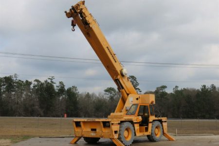 2007 Broderson IC-200-3F 15-Ton Carry Deck Crane Boom 4WD Jib 73′ Back-up Alarm