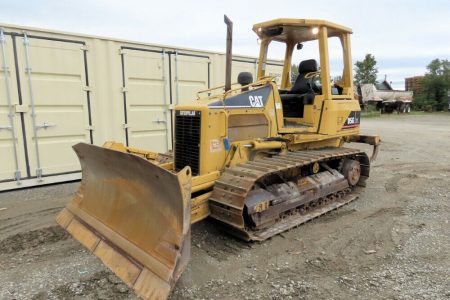 2005 Caterpillar D5G XL Crawler Dozer Tractor 6-Way Blade Ripper Heater 106″ 6-Way Blade