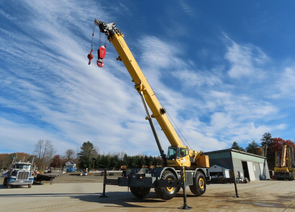 2007 Grove RT875E 75 Ton Rough Terrain Crane 128′ Boom 56′ 4 Hydraulic Outriggers