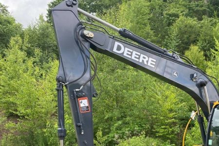 2012 John Deere 120D Crawler Excavator With Bucket