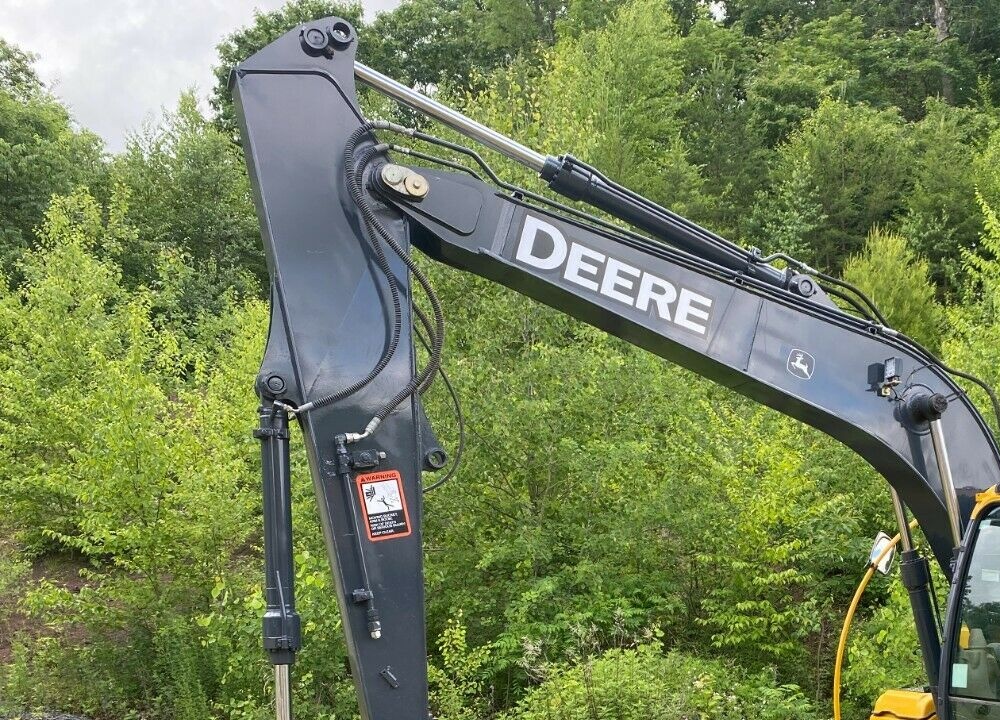 2012 John Deere 120D Crawler Excavator With Bucket