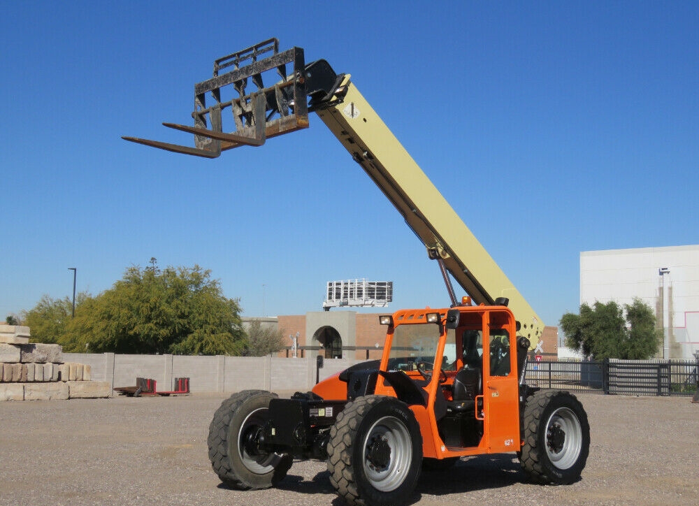 2015 JLG G6-42A 42′ 6,000 lbs Telescopic Reach Forklift Telehandler