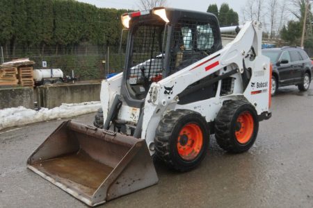 2014 Bobcat S530 Skid Steer Wheel Loader Aux Hyd Q/C 66″ Bucket Universal Manual Quick Coupler