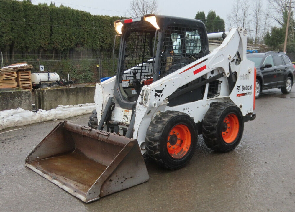 2014 Bobcat S530 Skid Steer Wheel Loader Aux Hyd Q/C 66″ Bucket Universal Manual Quick Coupler