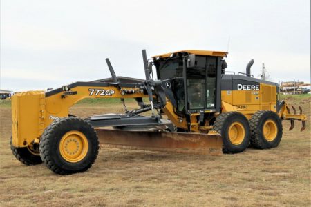 2018 John Deere 772GP AWD Motor Grader 14′ Moldboard Cab Tractor 6×6 Power Steering