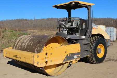 2014 Volvo SD115 84″ Smooth Drum Ride Compactor Diesel Tractor Application Versatility