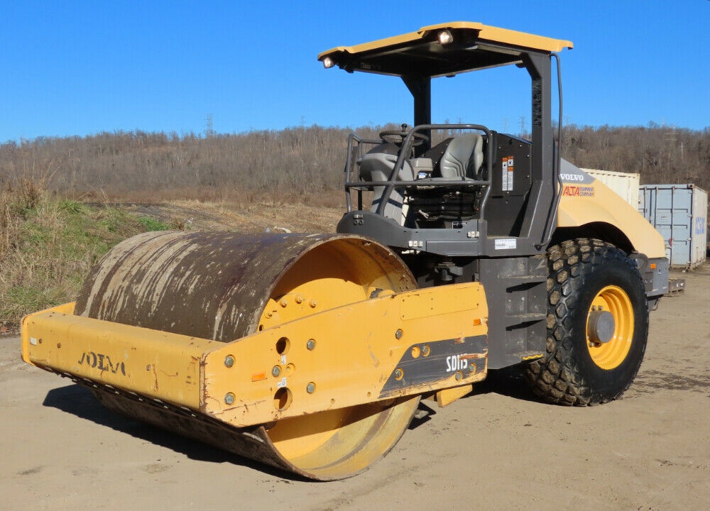 2014 Volvo SD115 84″ Smooth Drum Ride Compactor Diesel Tractor Application Versatility