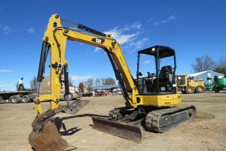 2016 Caterpillar 305E2 CR Mini Excavator Hydraulic Thumb Aux Hyd Q/C 3 Selectable Auxiliary Hydraulic Flow Rates