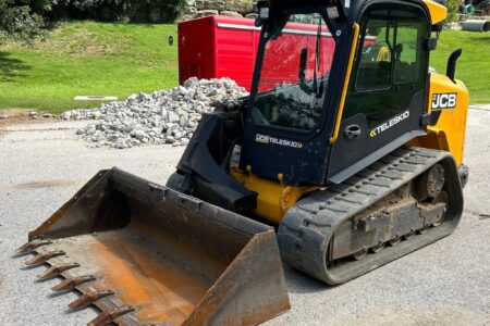 2018 JCB 3TS-8T Tracked Skid Steer Loader Enclosed cab AC Heat