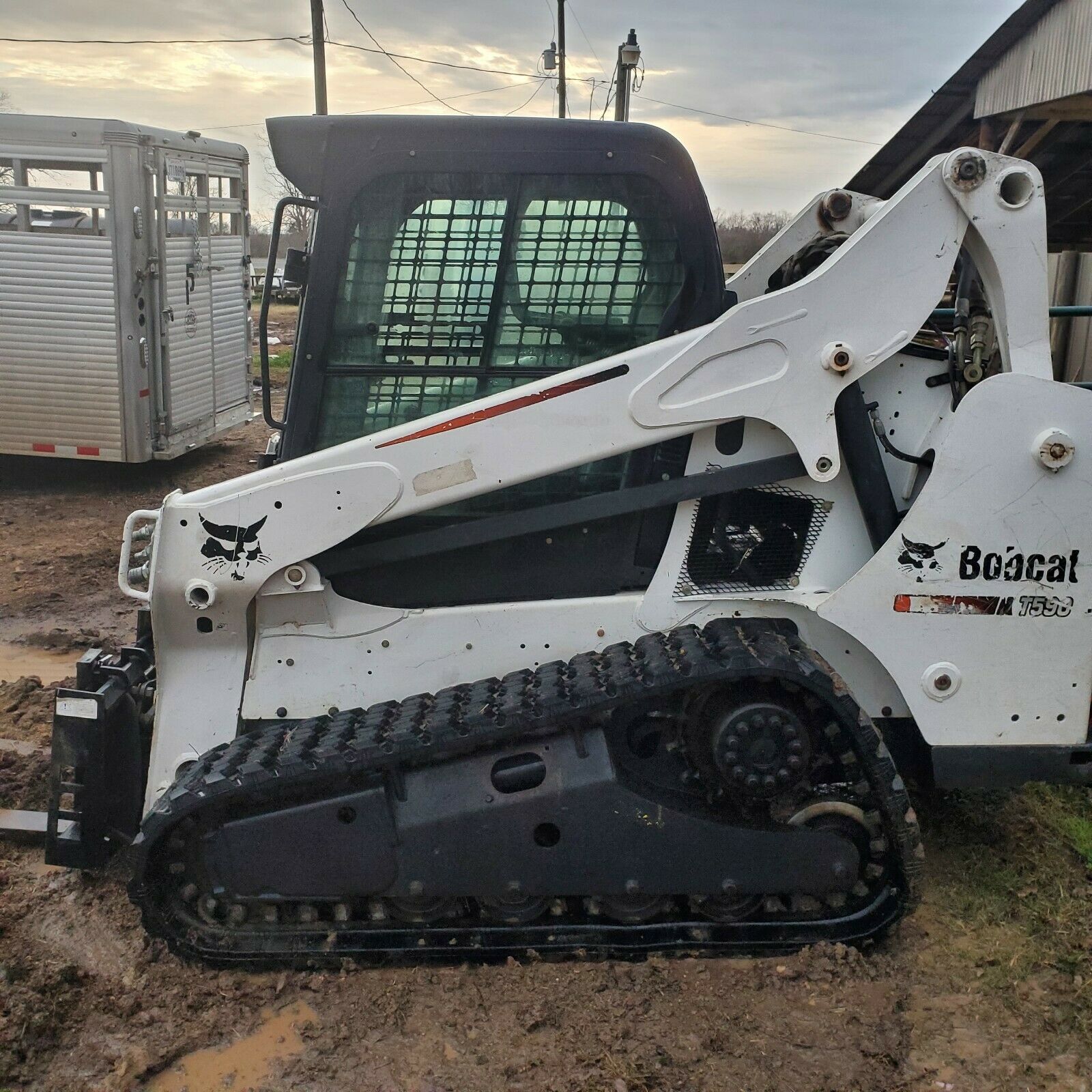 2013 Bobcat T590 Cab with A/C Heat New Tracks with Bucket